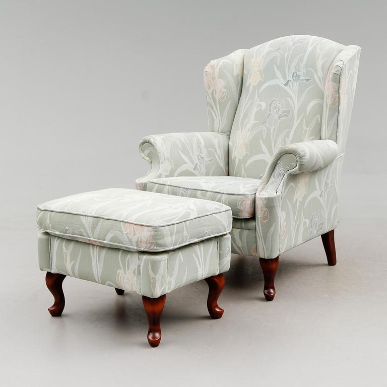 FÅTÖLJ MED FOTPALL, 2000-tal.