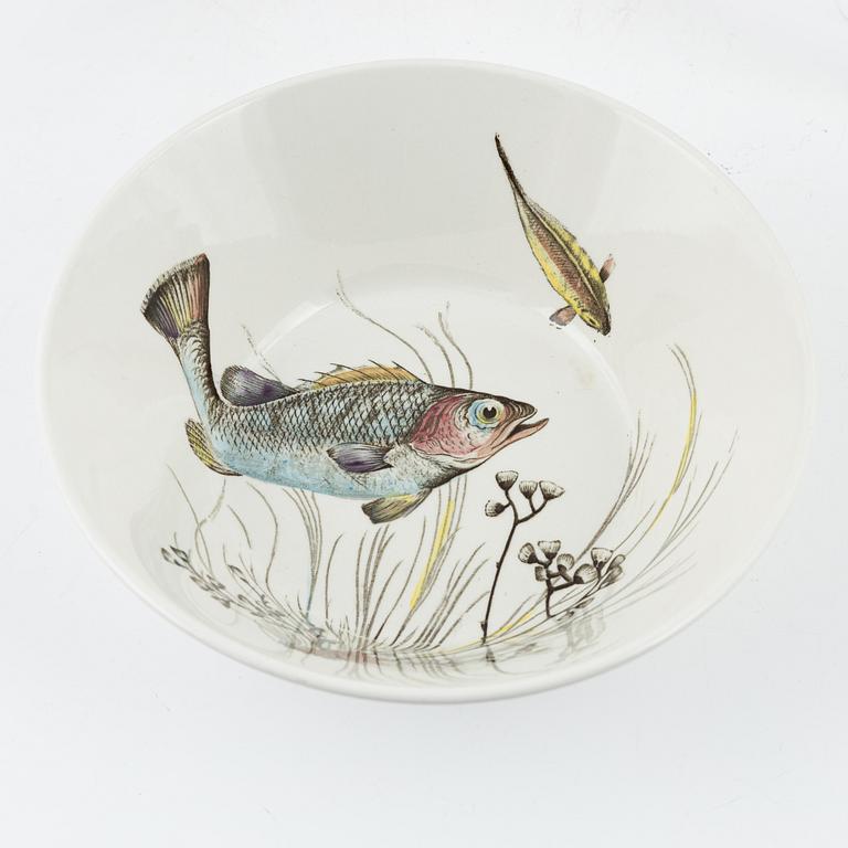 A 15-piece cream wear fish service, 'Fish', Johnson Bros, England.