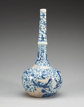 FLASKA, porslin. Ming dynastin, Chenghua (1465-87).