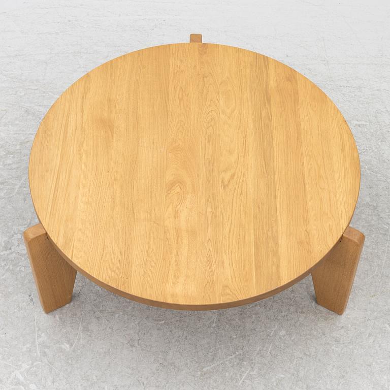 Jean Prouvé, a 'Guéridon Base' coffe table, Vitra, 21st century.
