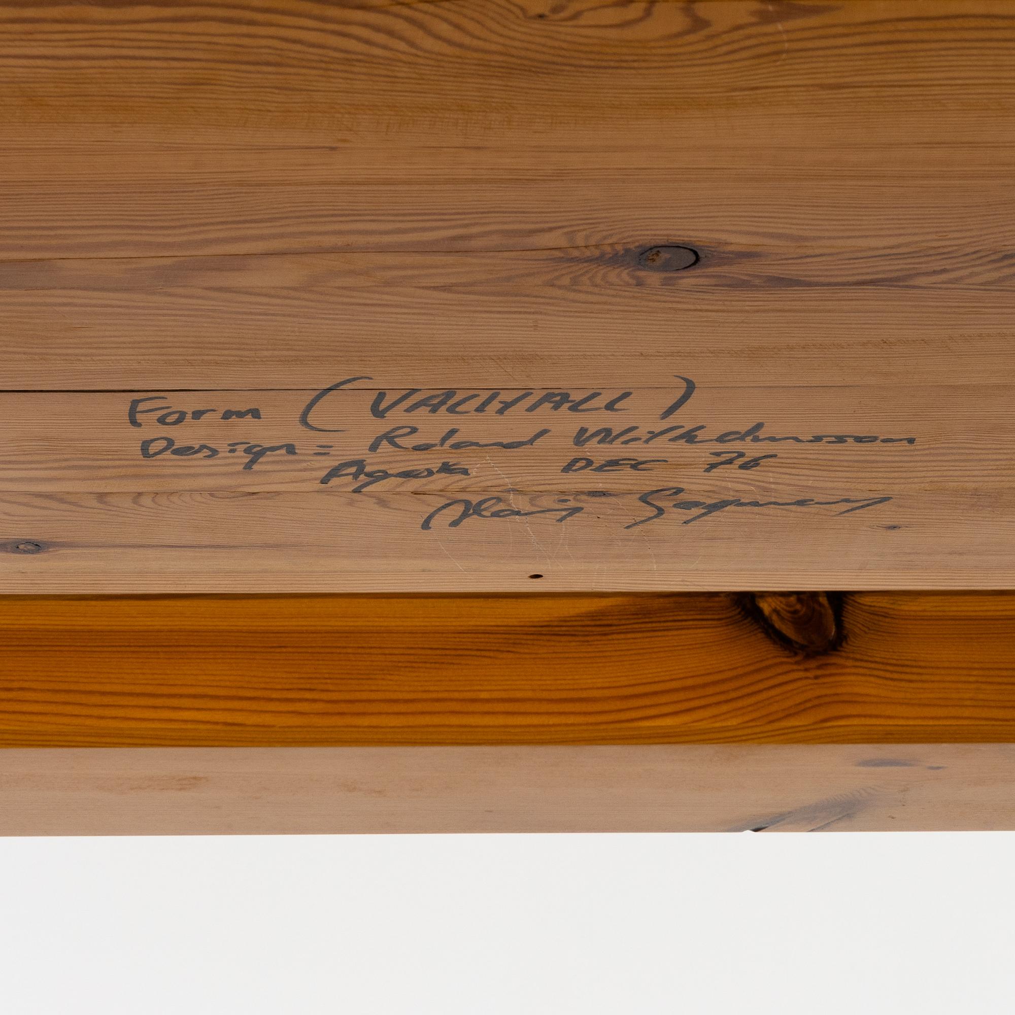 Roland Wilhelmsson, dining table, Ågesta, 1976.