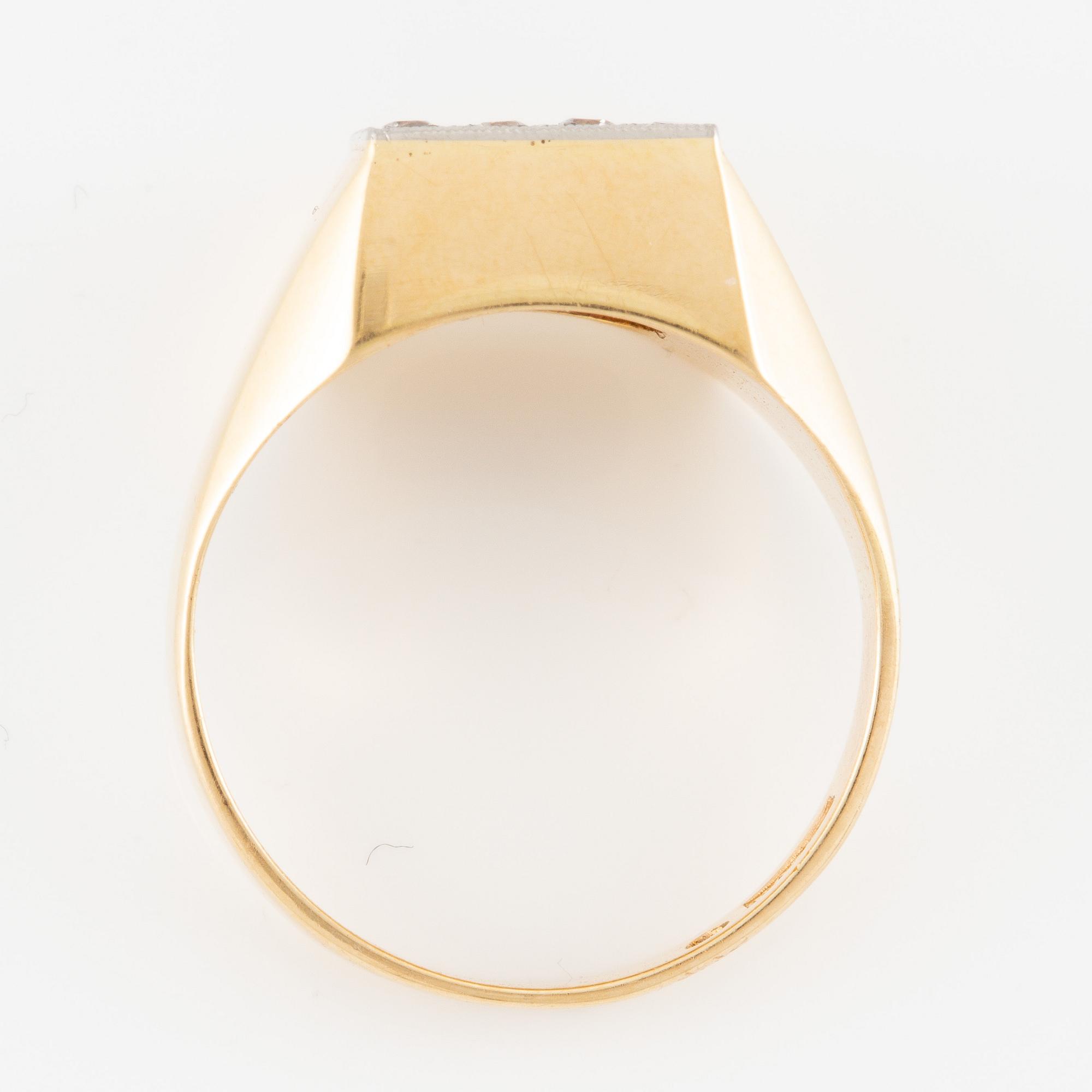Ring, Alton, 18K gold with rubies and white stones.