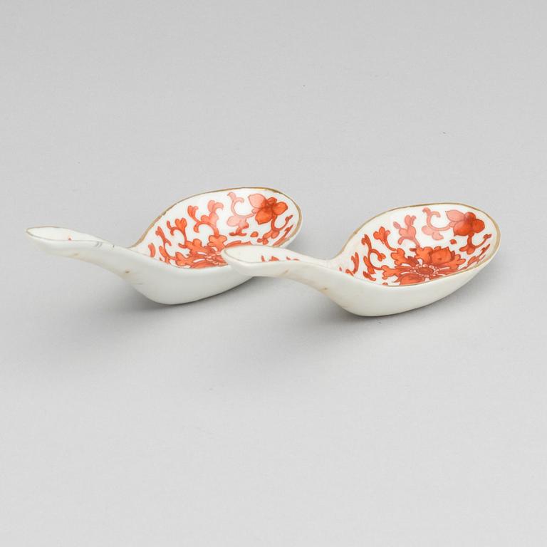 A set of 2 Chinese porcelain spoons later part of the 19th century.