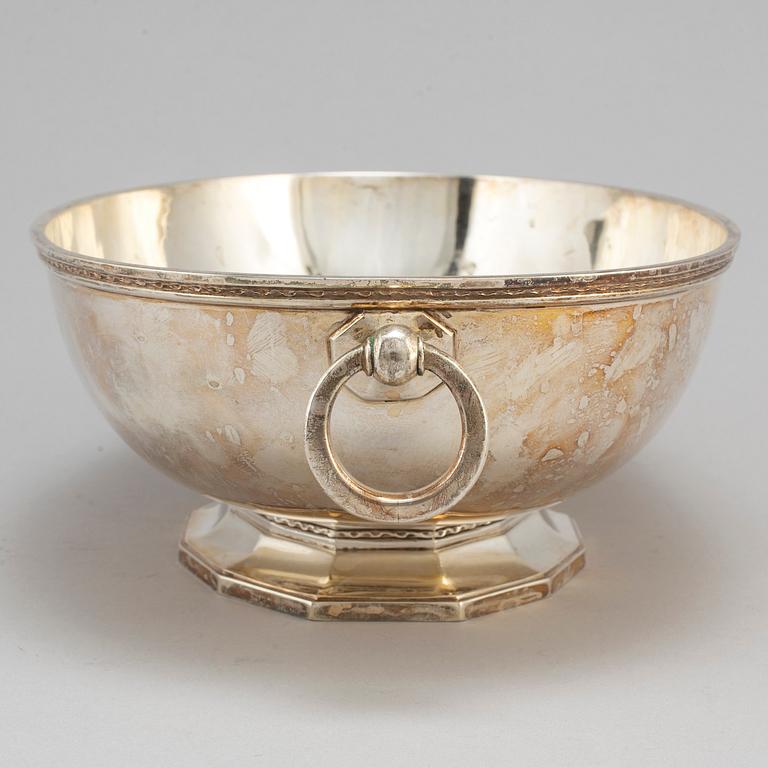 A silver bowl by CF Carlman, Stockholm 1948.