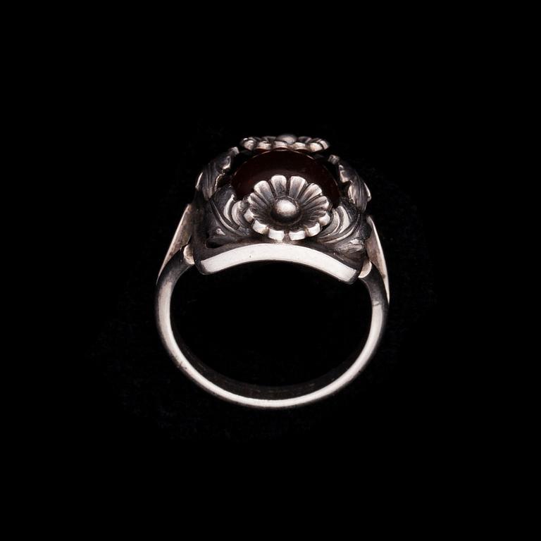 RING, sterling silver, bärnsten, N.E.From Danmark 1900-talets mitt.