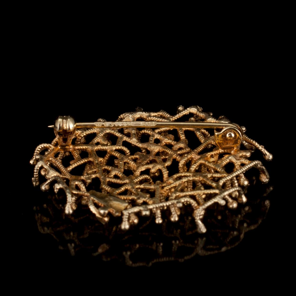 BROSCH, 14K guld. Koruteollisuus Tillander, Helsingfors 1970. Vikt 6,5 g.