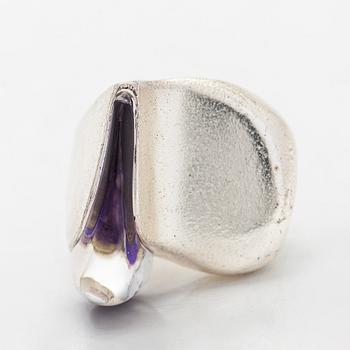 Björn Weckström, a sterling silver 'Darina's Tear' ring with acrylic. Lapponia 1974.