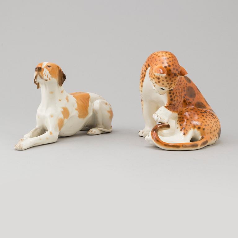 Two porcelaine figurines by Lomonosov, Russia, second half of the 20th century.