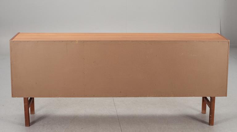 SIDEBOARD, "Arild", Nils Jonsson för Troeds i Bjärnum. 1960-tal.