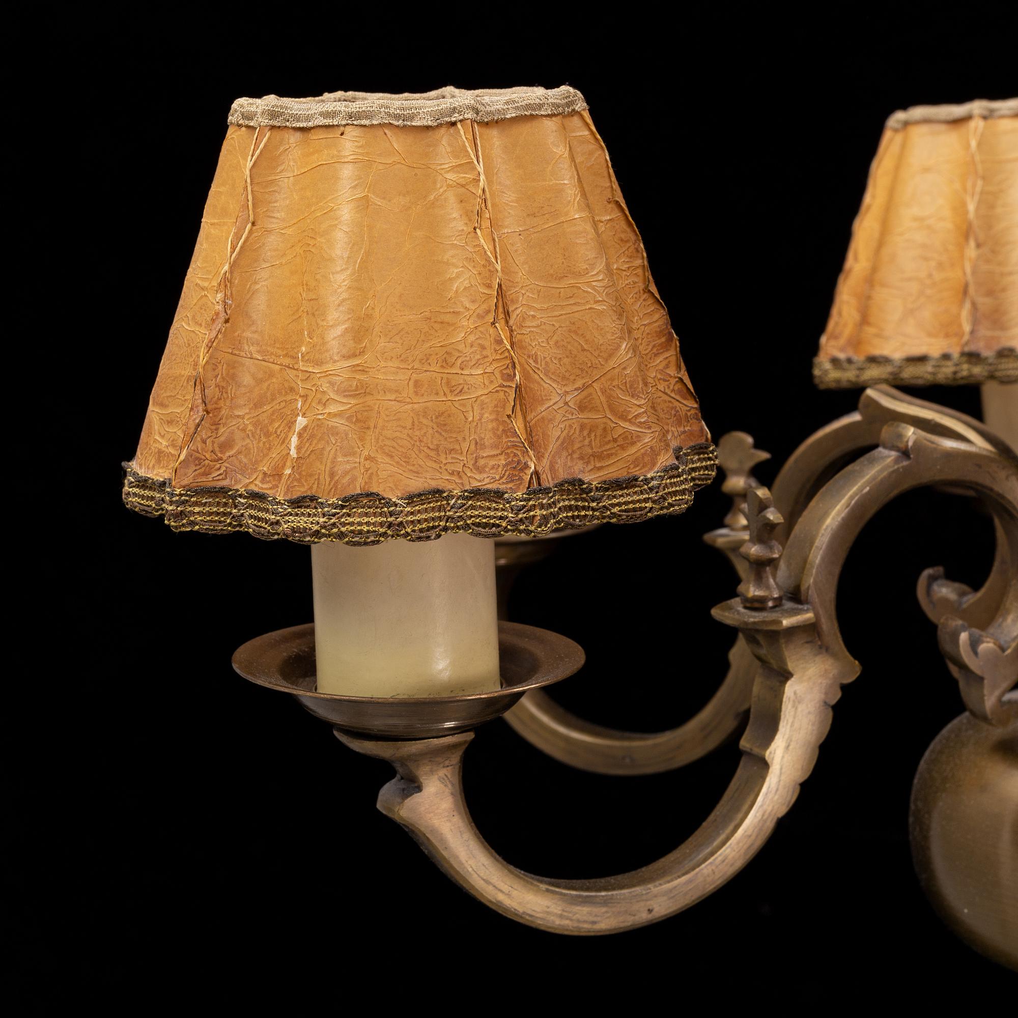 Taklampa, s.k. malmkrona, barockstil, 1900-talets första hälft.