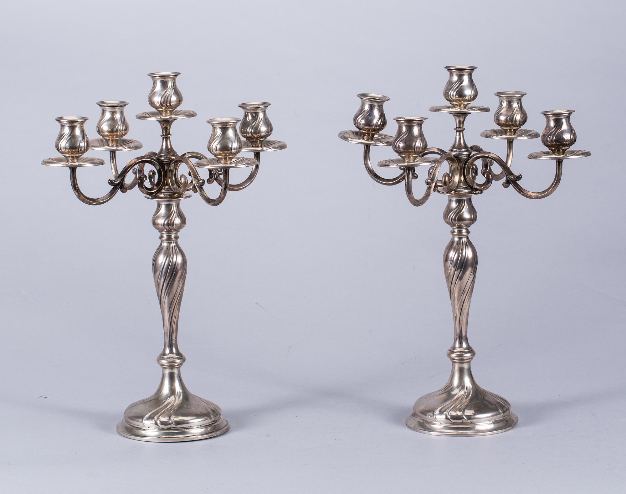 KANDELABRAR, ett par, silver, 1900-tal, vikt ca 1520g.
