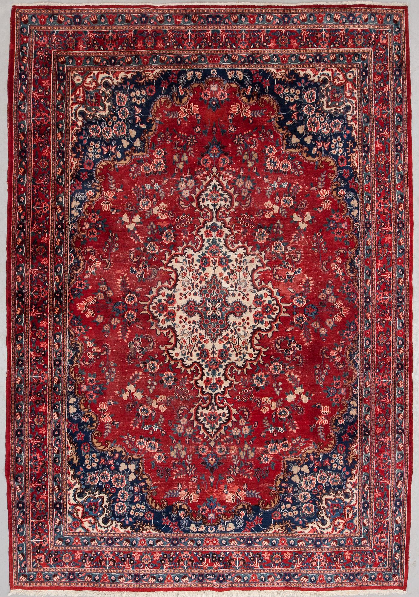 MATTA, semiantik, Meshed möjligen. Ca 315 x 218 cm.