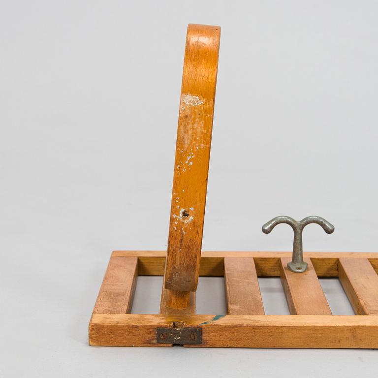 Alvar Aalto, A 1930/1940s coat rack, model 113 for O.Y. Huonekalu- ja Rakennustyötehdas A.B.