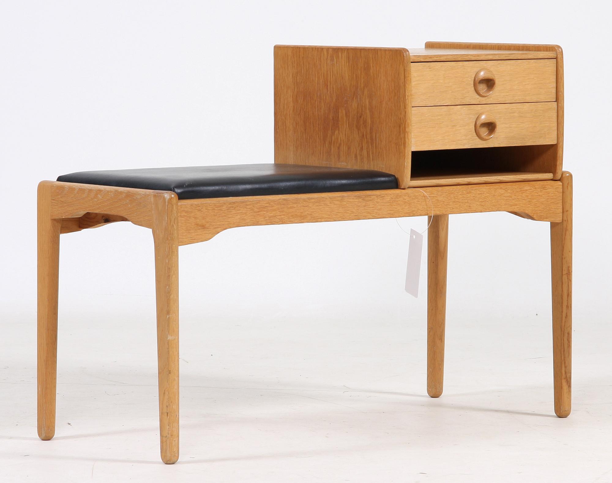 TELEFONBÄNK, ek, Talgø Møbelfabrikk AS, Norge, 1950/1960-tal.