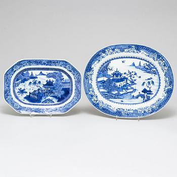 Four blue and white porcelain dishes, Qing dynasty, Qianlong (1736-95).