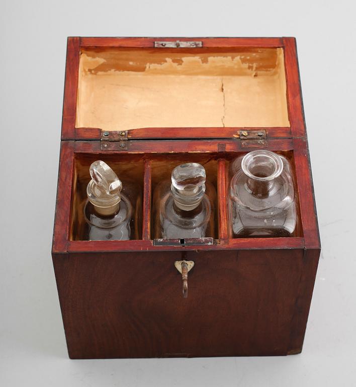 FLASKSCHATULL, 1800-talets mitt.
