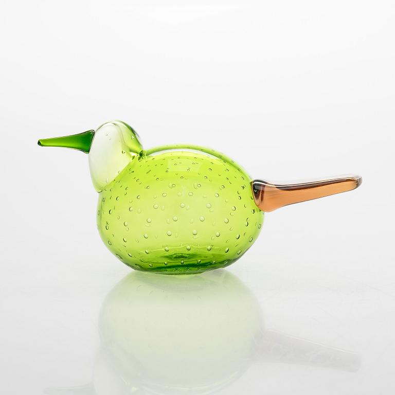 Oiva Toikka, a 'Summer Finch' glass bird, signed O. Toikka Nuutajärvi.