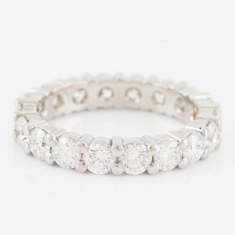 W.A. Bolin ring full eternity band in platinum set with round brilliant-cut diamonds.