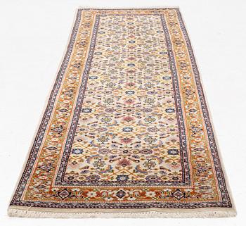 Gallerimatta, Hosseinabad, signerad, ca 295 x 85 cm.