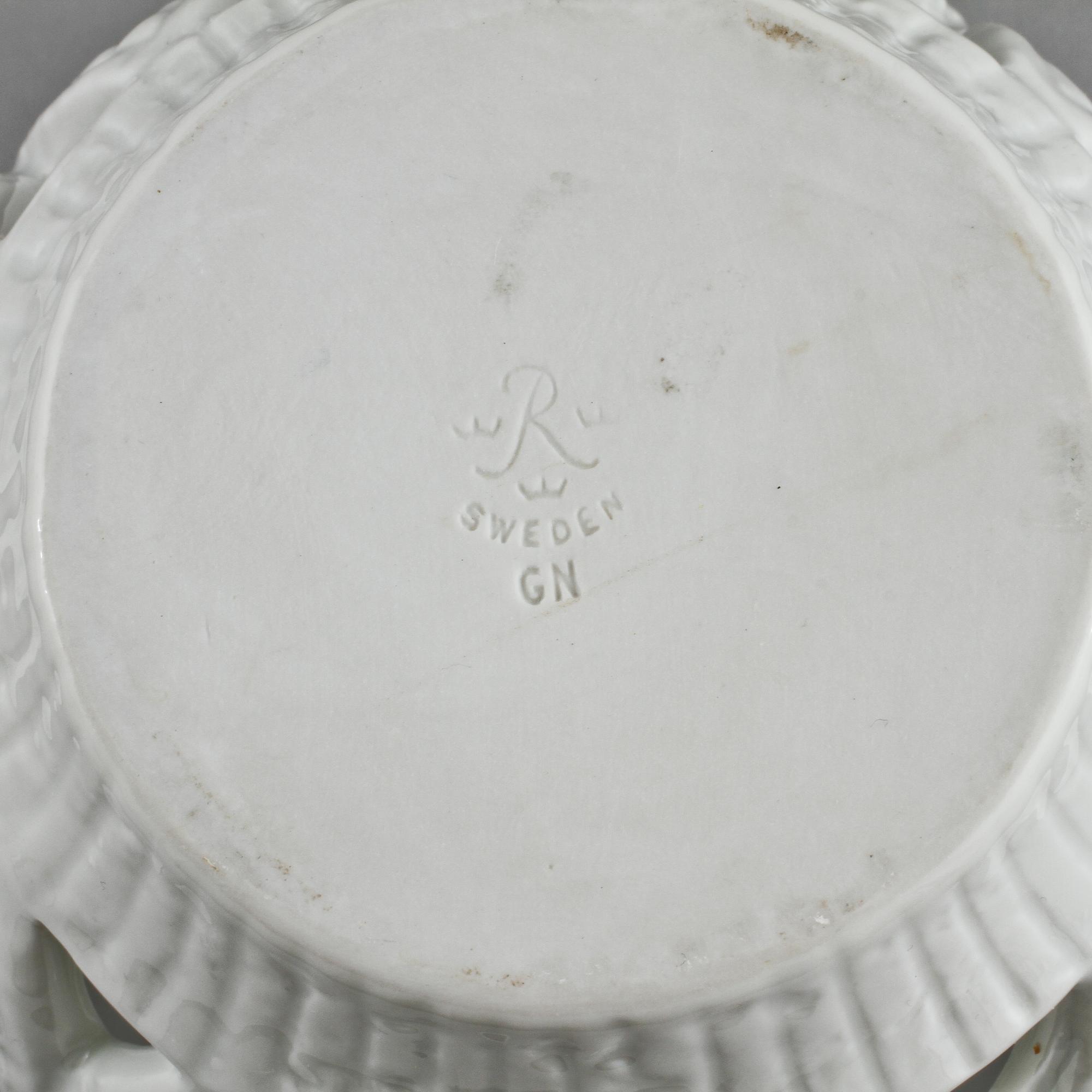 YTTERFODER, 3 st, stengods, Gunnar Nylund, Gustavsberg, 1900-talets andra hälft.