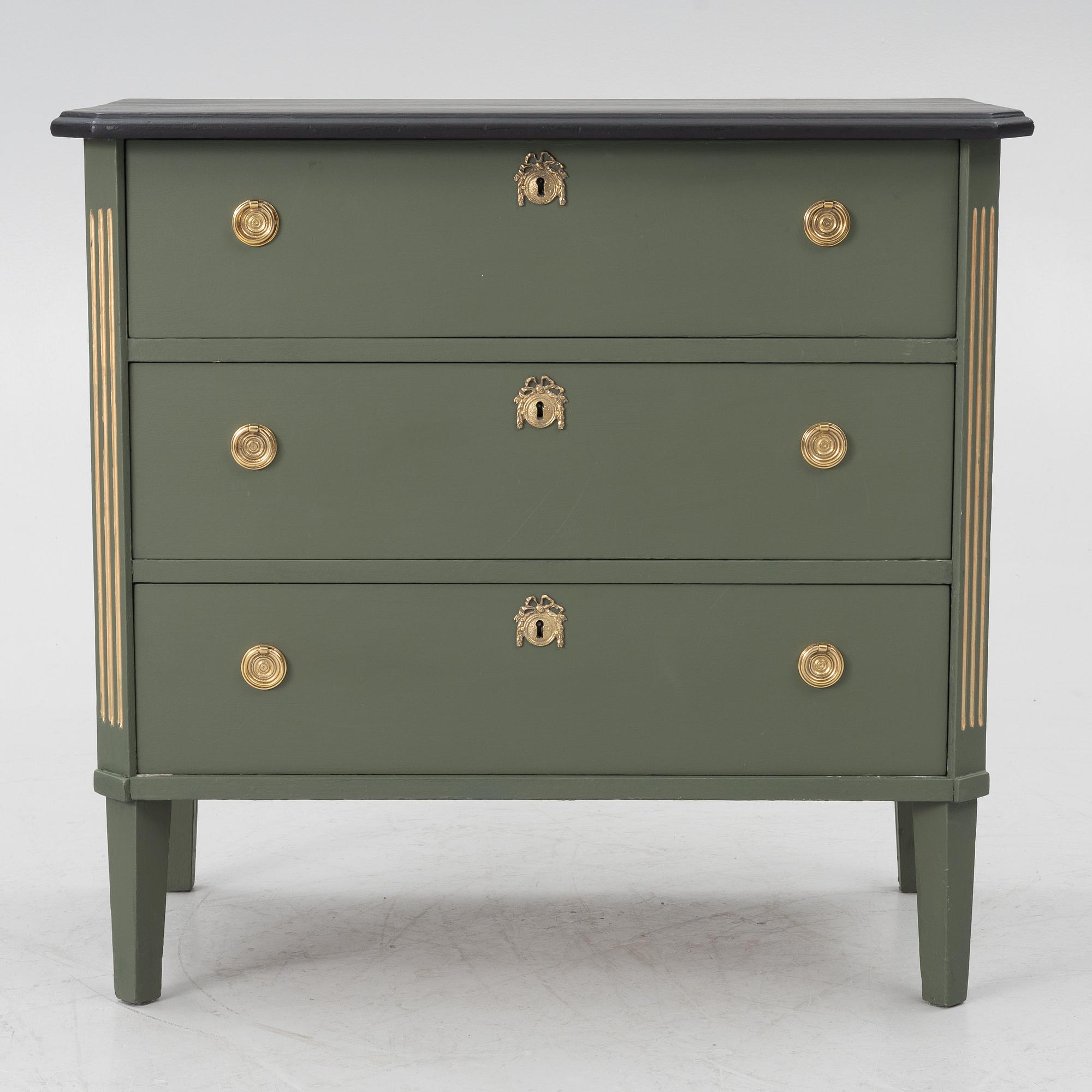 Byrå, gustaviansk stil, 1900-talets andra hälft.