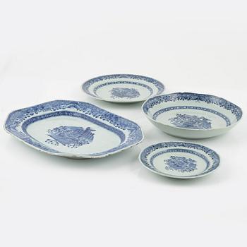 A part Chinese Export dinner service, Qing dynasty, Qianlong (1736-95). (14 pieces).