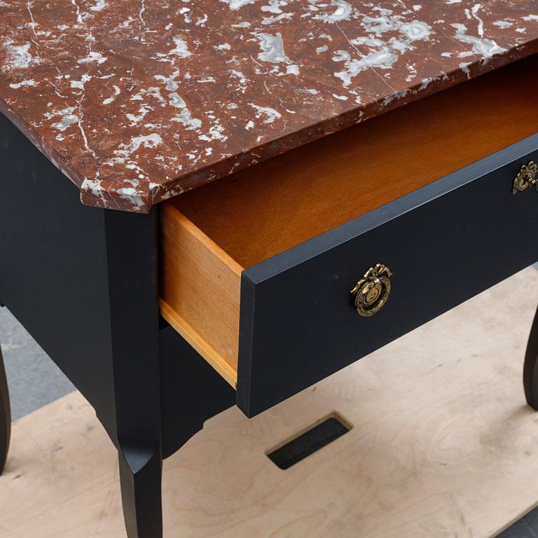 Byrå, gustaviansk stil, 1900-talets mitt.