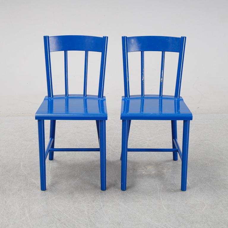 A pair of painted chairs by Mats Theselius for Källemo, 1980's.