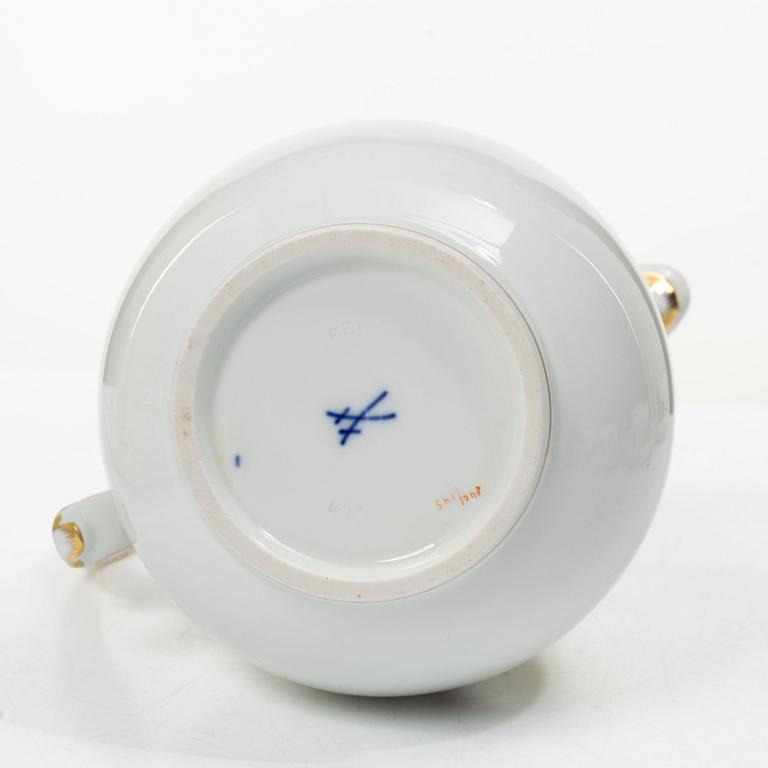 Meissen, An 11 part "Meissen Floral" (Saxon flower) porcelain coffee service, 20th century.