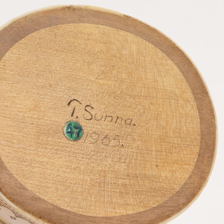 A birch and reindeer horn box by Thore Sunna, signed and dated 1965.