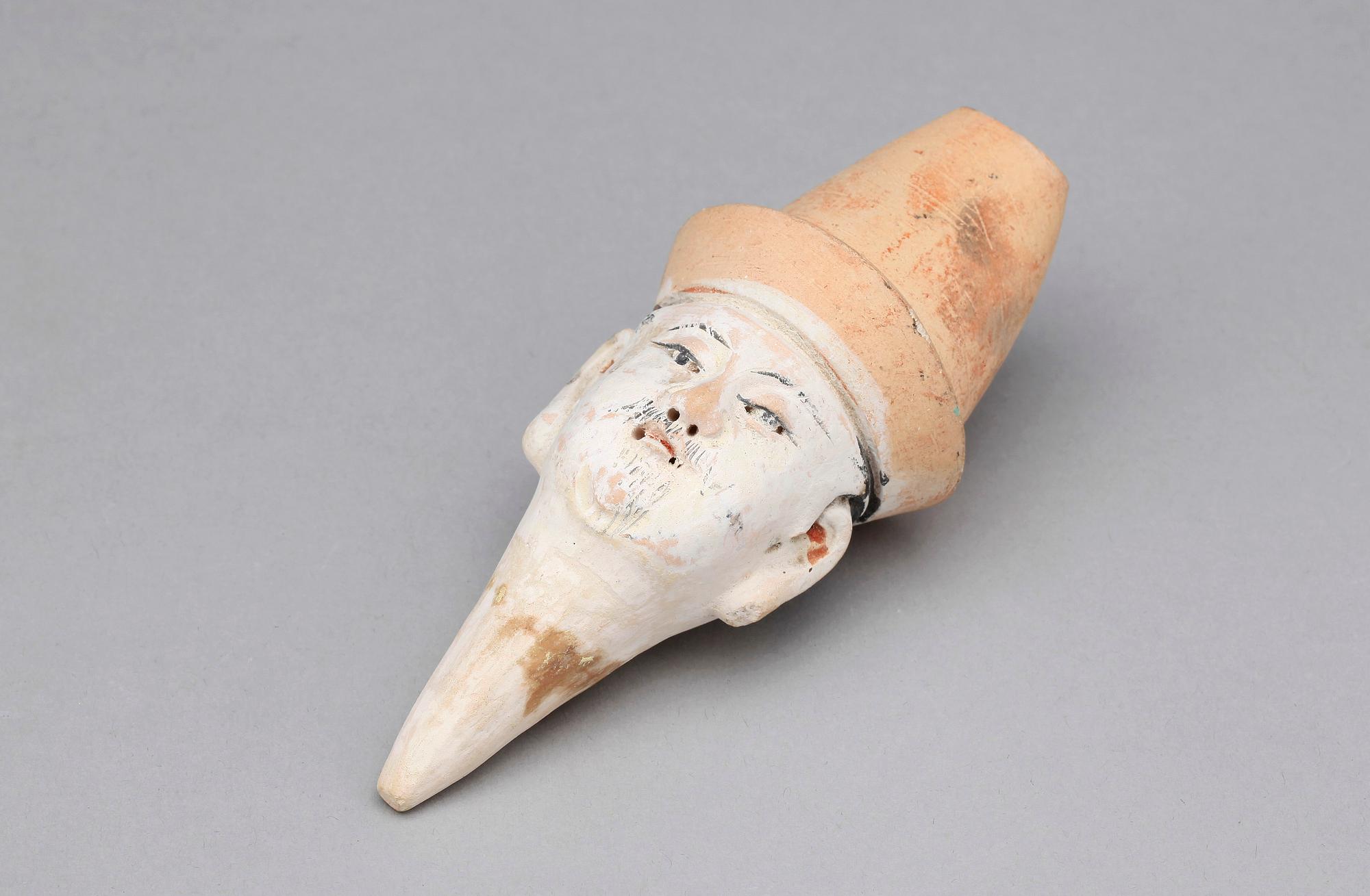 FIGURIN, lergods. Ming dynastin (1368–1644).