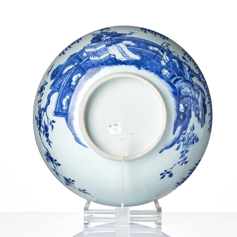 A blue and white bowl, Qing dynasty, 18th century.