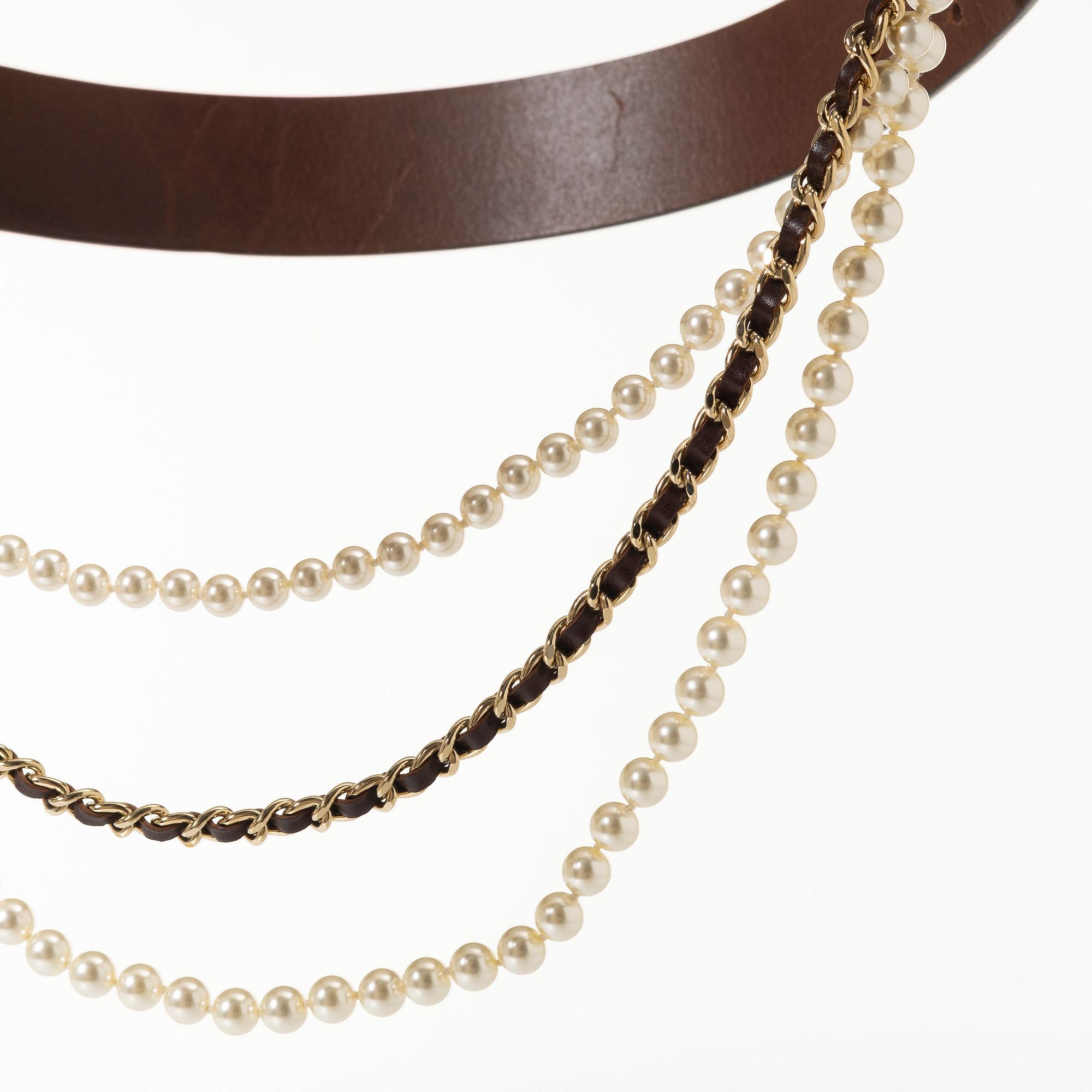 Chanel, skärp, storlek 90, 2002.