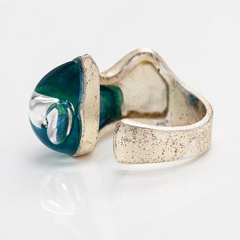 Björn Weckström, Ring "Ara", sterlingsilver och akryl. Lapponia 2000.