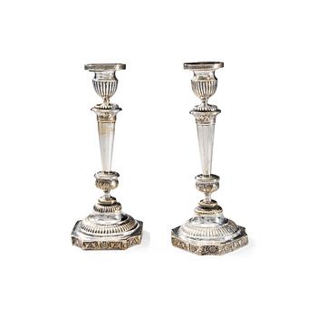 328. A PAIR OF RUSSIAN SILVERPLATED CANDLESTICKS. ПАРА РУССКИХ ПОСЕРЕБРЕННЫХ ПОДСВЕЧНИКОВ.