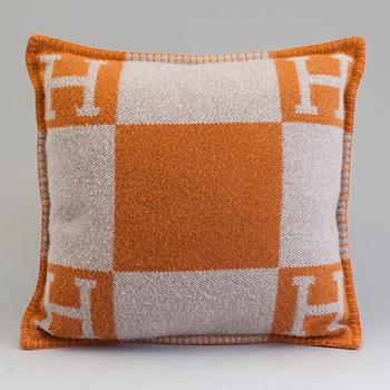 HERMÈS, "Avalon" cushion.