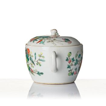 Parti, sex delar, porslin. Sen Qingdynasti/tidigt 1900-tal.