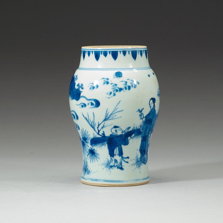 A blue and white vase, Transition 17th century.