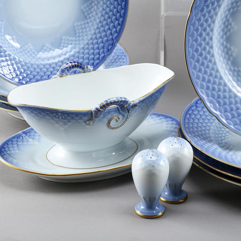 SERVIS, 43 delar, "Blå ton", Bing & Gröndahl och Royal Copenhagen.