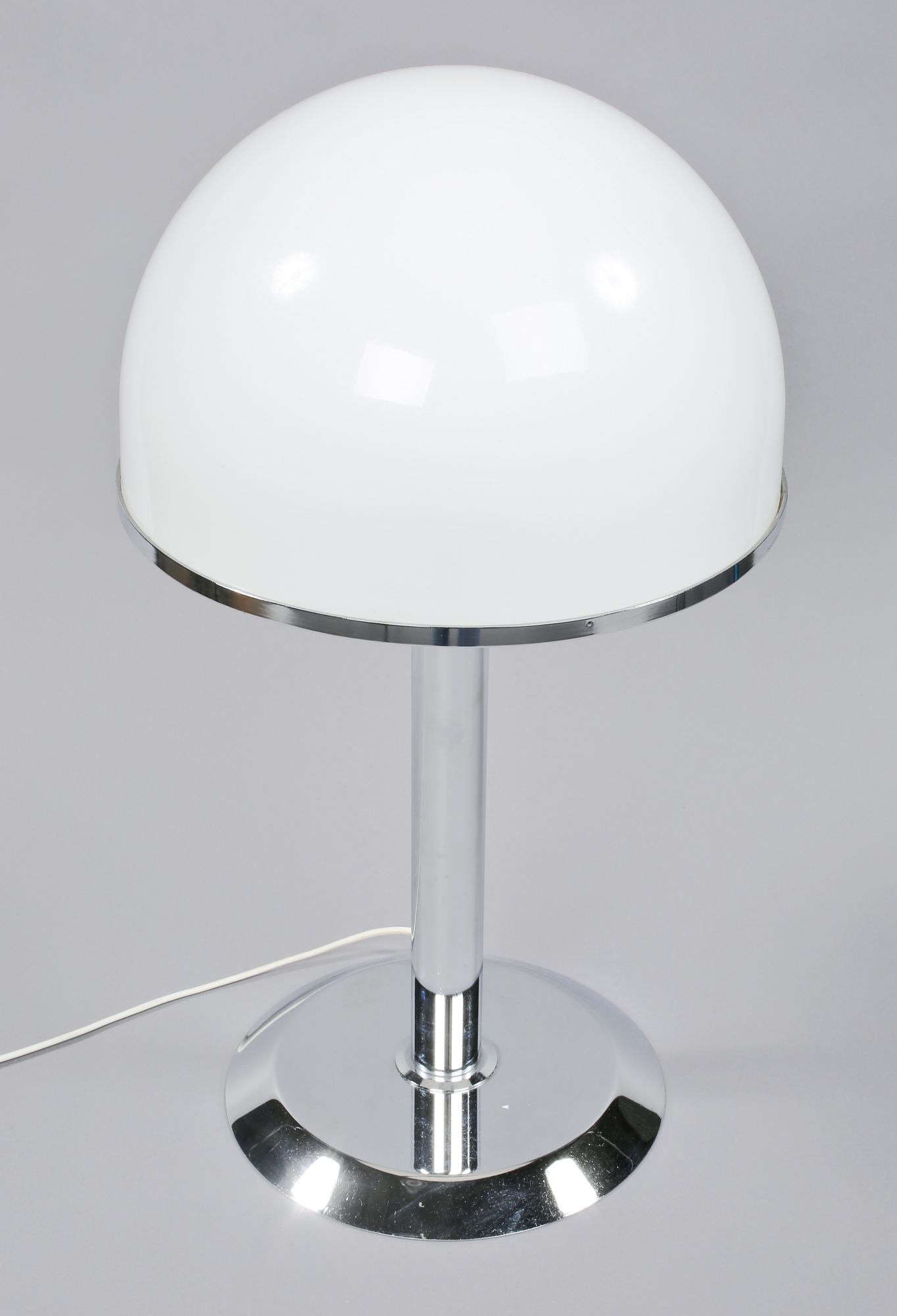 BORDSLAMPA, 1900-talets tredje kvartal.