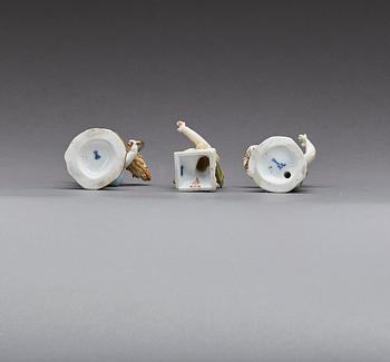 FIGURINER, porslin, 3 st, Meissen och Berlin. 1900-tal.