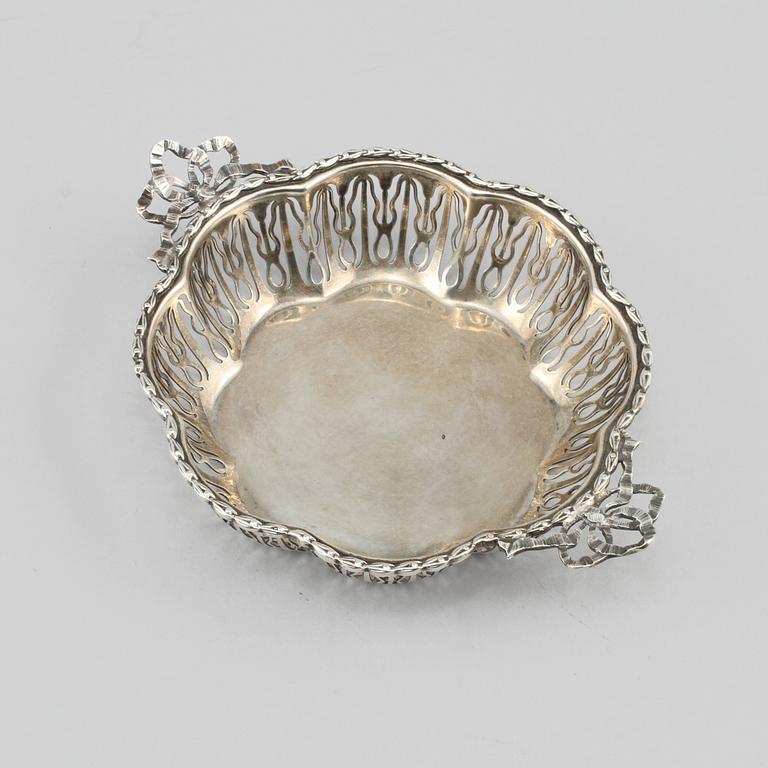 SKÅL, Silver, Mappin & Webb, Birmingham,England, 1920.