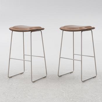 Jasper Morrison, bar stools, a pair of "Hi-Pad", Cappellini.