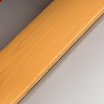 Alvar Aalto, nojatuoli ' High back tank'  E400 för Artek 1999. Ben af Sculten, rahi 445 Artek 1999.