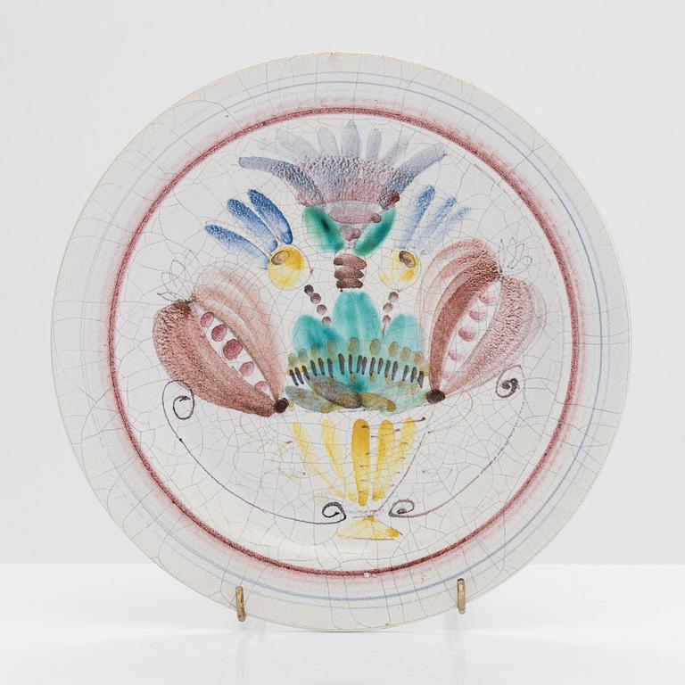 Birger Kaipiainen, a ceramic plate. Signed BK Arabia Suomi.
