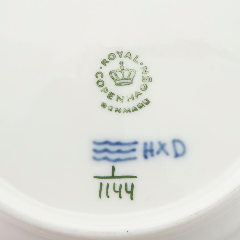 Fat 14 st "Musselmalet hel and halvblonde" Royal Copenhagen Denmark porcelain.
