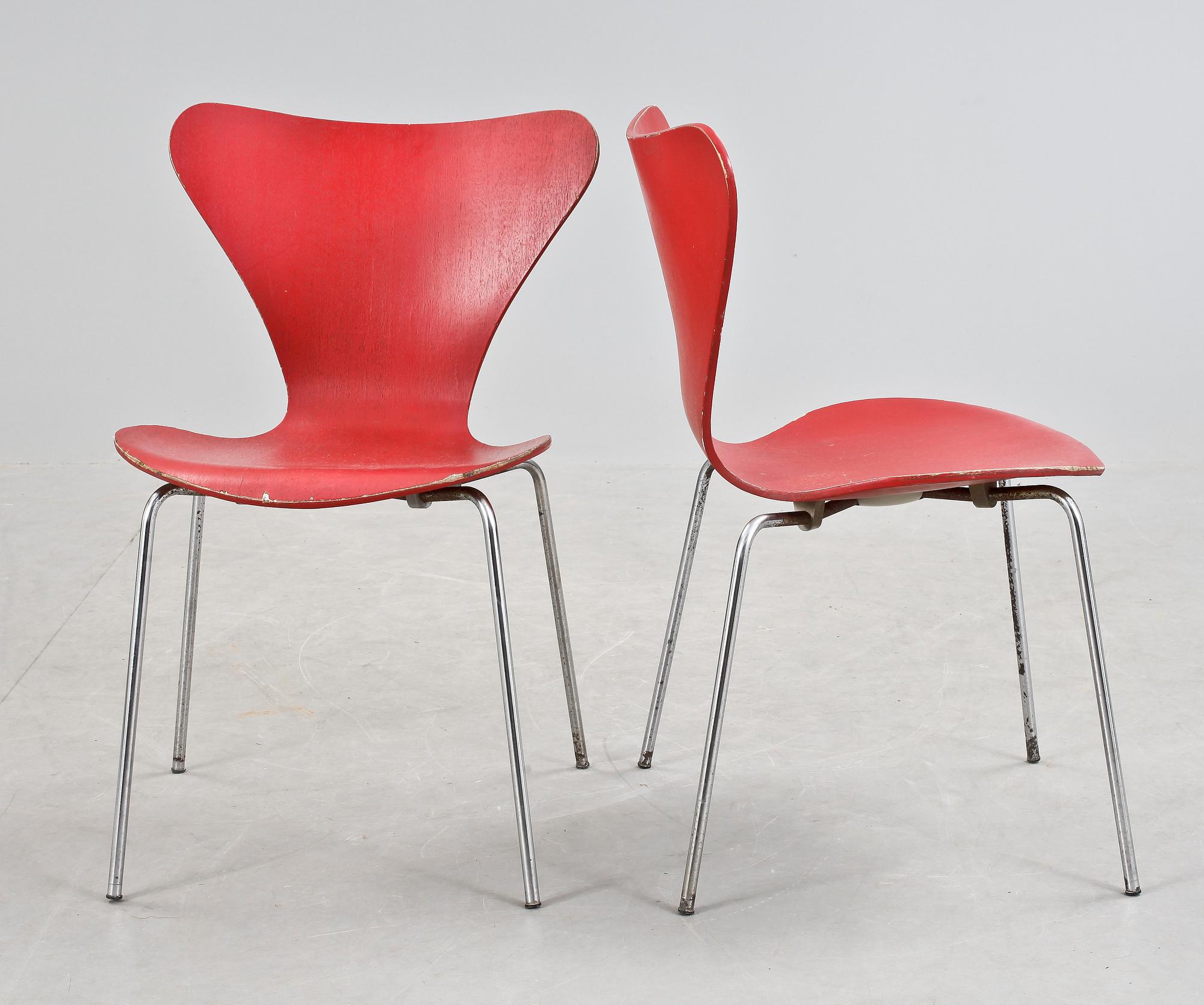 STOLAR, ett par, "Sjuan", Arne Jacobsen, Fritz Hansen, 1968.