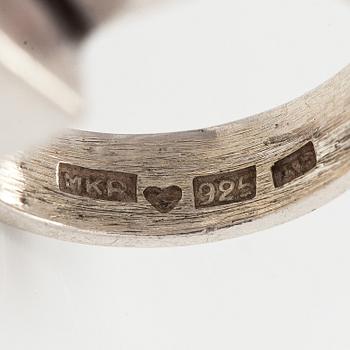 Helge Narsakka, ring, onyx, silver, Kaunis Koru, 1978.