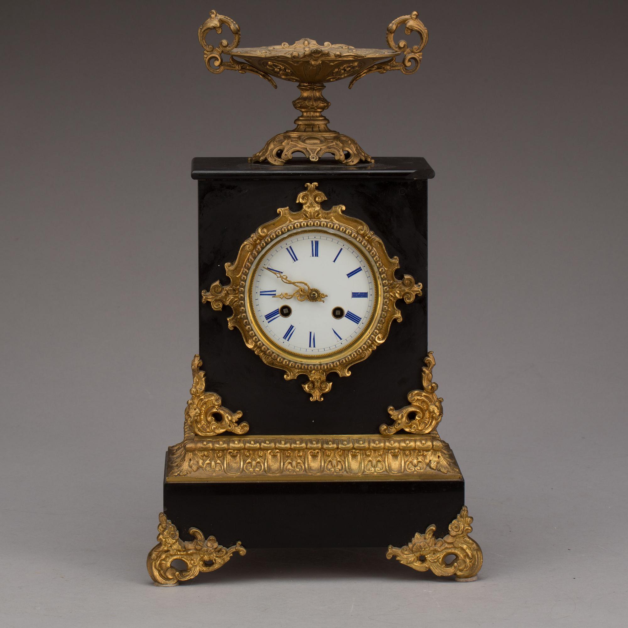 BORDSPENDYL, oscariansk, 1800-talets slut.