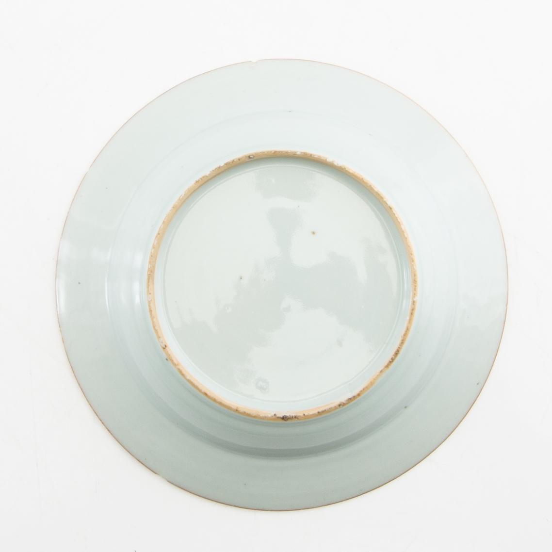 A Chinese porcelain plate, Qing dynasty, Yongzheng (1723-35).